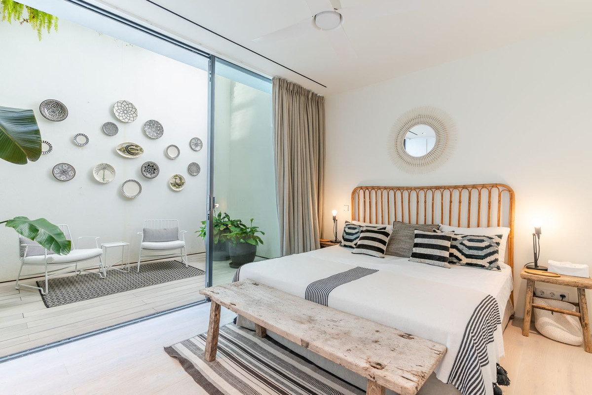 Se vende Villa - Chalet de 6 dormitorios en Costa Del Sol, Málaga, España