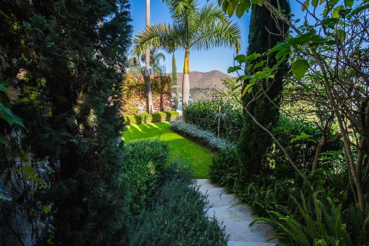Se vende Villa - Chalet de 6 dormitorios en Costa Del Sol, Málaga, España