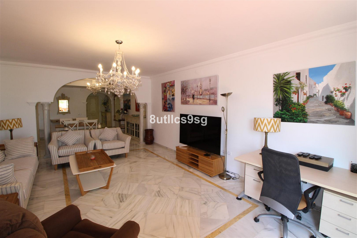 2 Bed Apartment for sale in Nueva Andalucía Costa Del Sol, Málaga, Spain