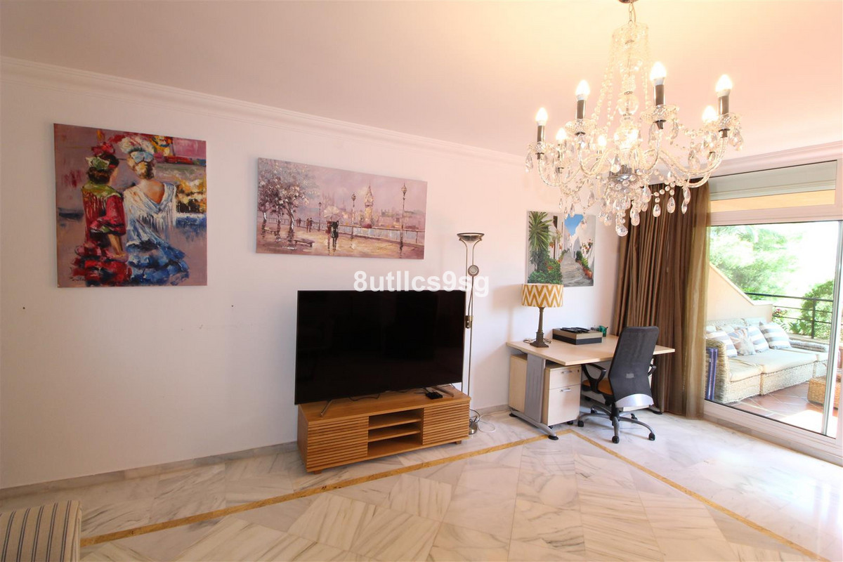 2 Bed Apartment for sale in Nueva Andalucía Costa Del Sol, Málaga, Spain