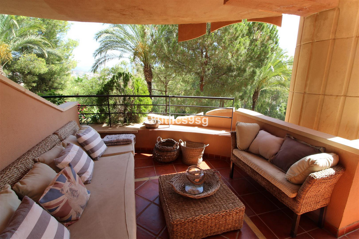 2 Bed Apartment for sale in Nueva Andalucía Costa Del Sol, Málaga, Spain