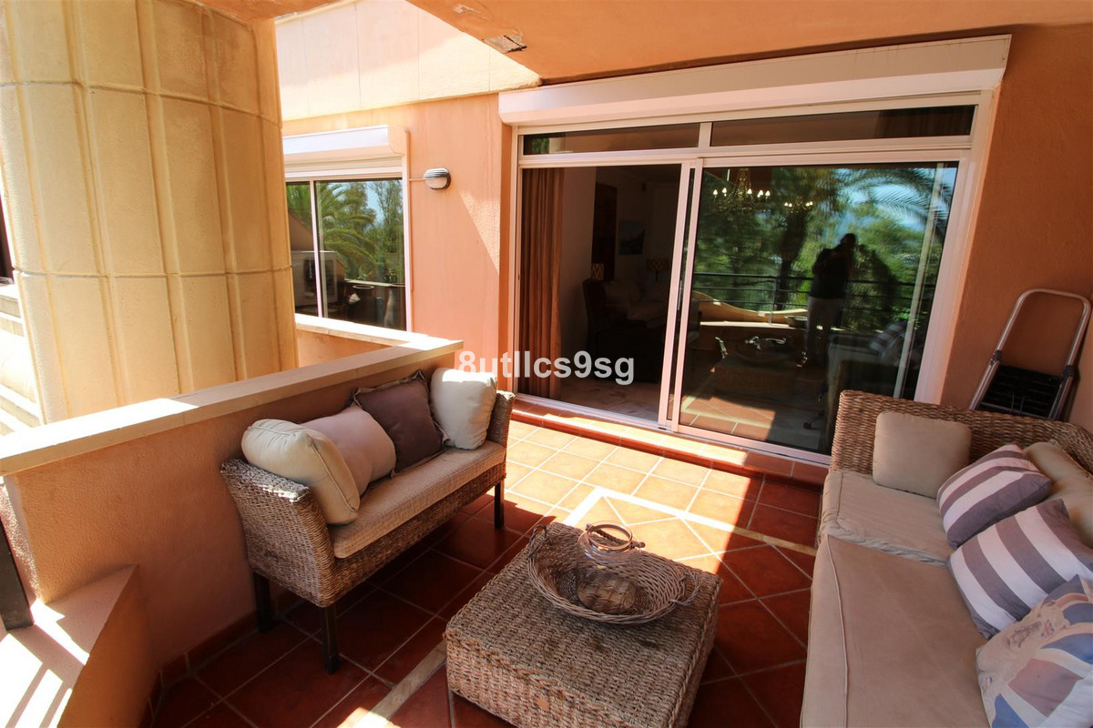 2 Bed Apartment for sale in Nueva Andalucía Costa Del Sol, Málaga, Spain