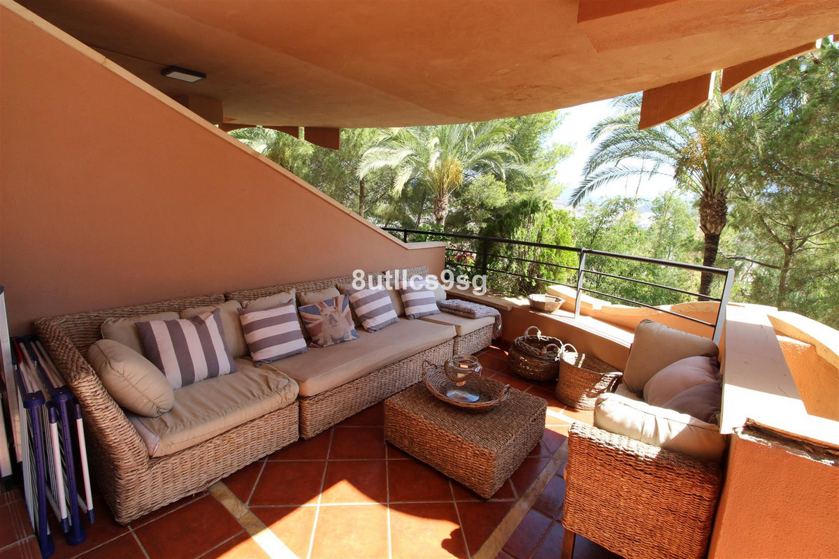 2 Bed Apartment for sale in Nueva Andalucía Costa Del Sol, Málaga, Spain