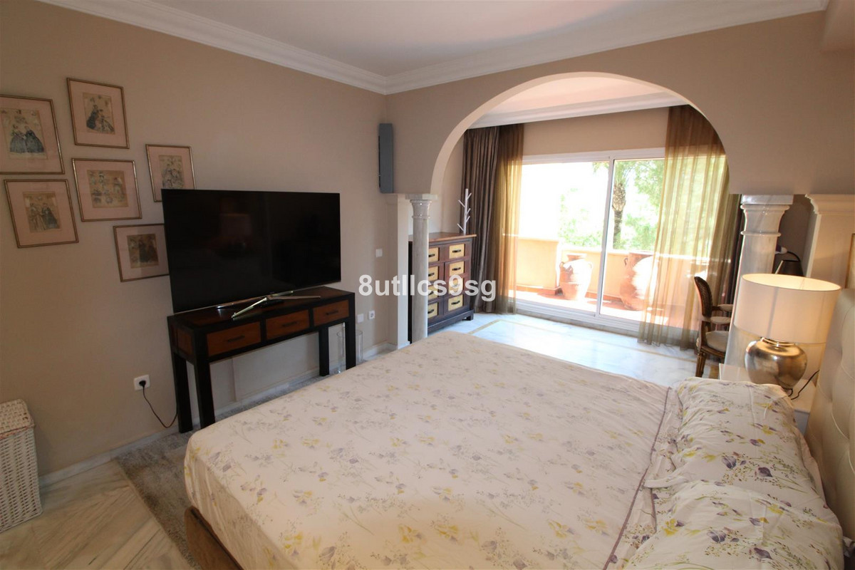 2 Bed Apartment for sale in Nueva Andalucía Costa Del Sol, Málaga, Spain