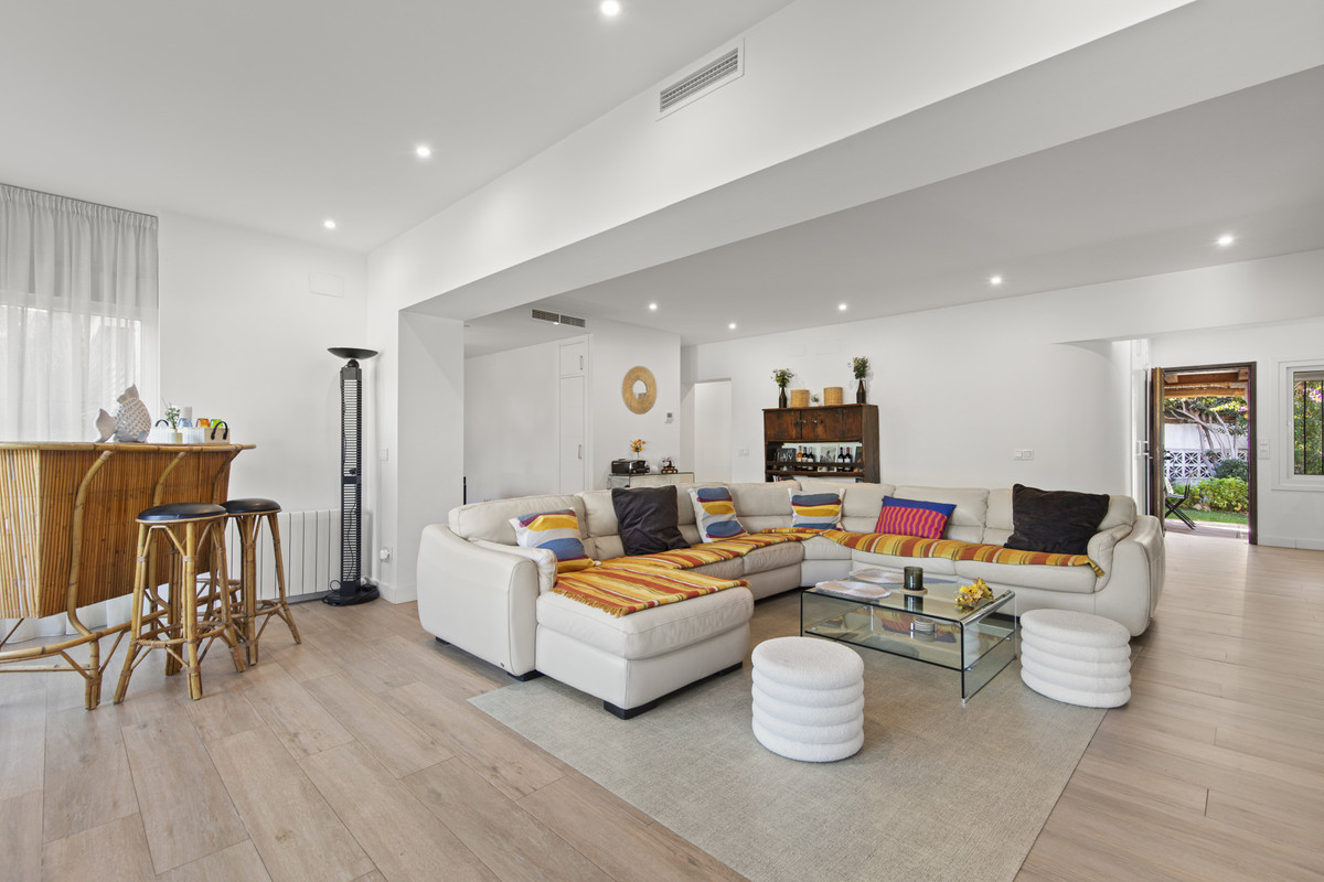4 Bed Townhouse for sale in Guadalmina Alta Costa Del Sol, Málaga, Spain