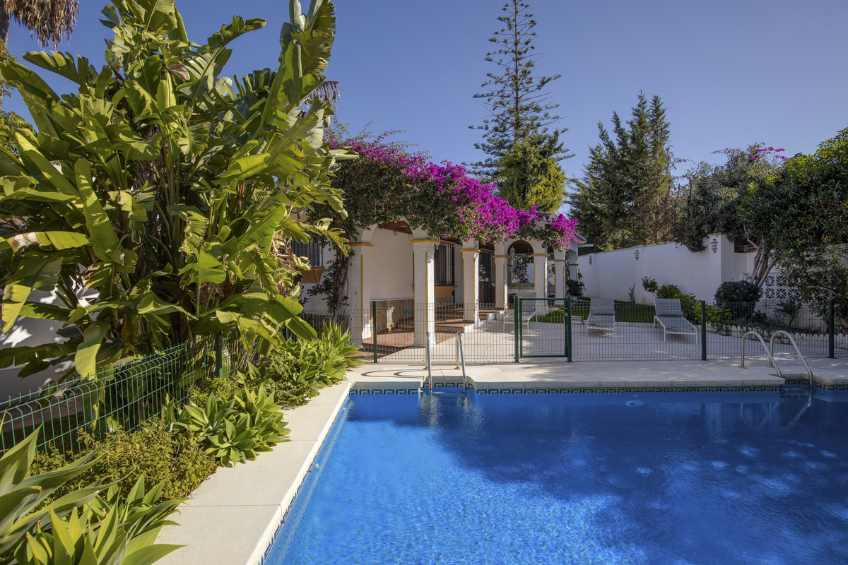 4 Bed Townhouse for sale in Guadalmina Alta Costa Del Sol, Málaga, Spain