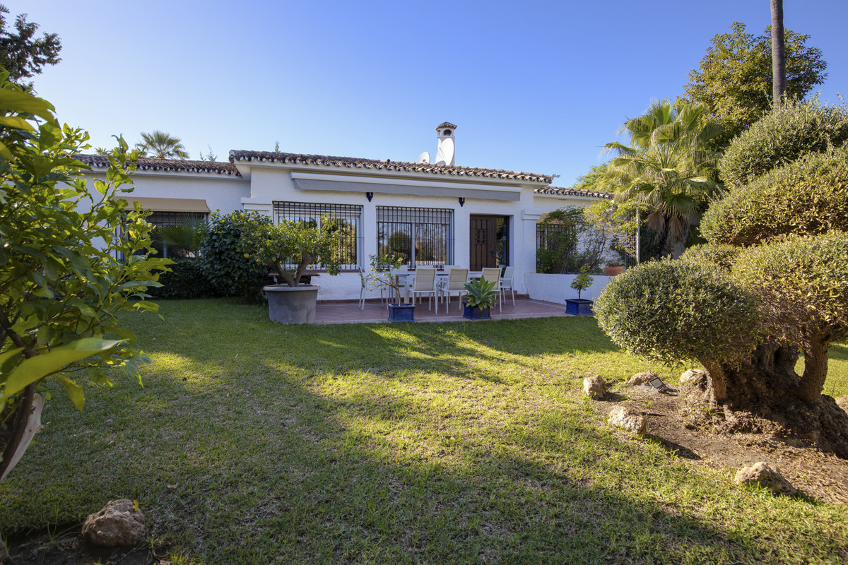 4 Bed Townhouse for sale in Guadalmina Alta Costa Del Sol, Málaga, Spain