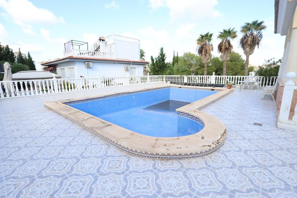 5 Bed Townhouse for sale in Orihuela Costa Costa Blanca, Alicante, Spain