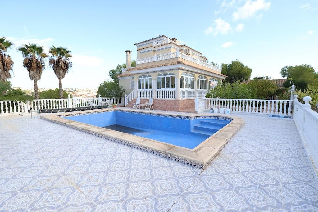5 Bed Townhouse for sale in Orihuela Costa Costa Blanca, Alicante, Spain