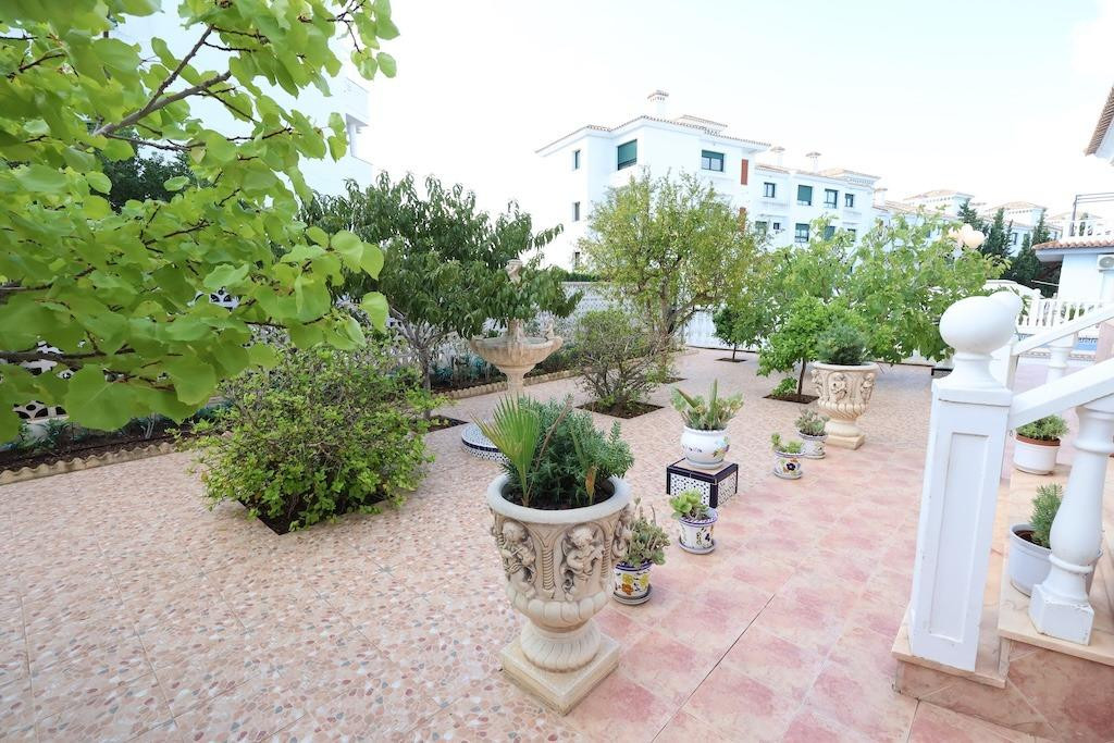 5 Bed Townhouse for sale in Orihuela Costa Costa Blanca, Alicante, Spain