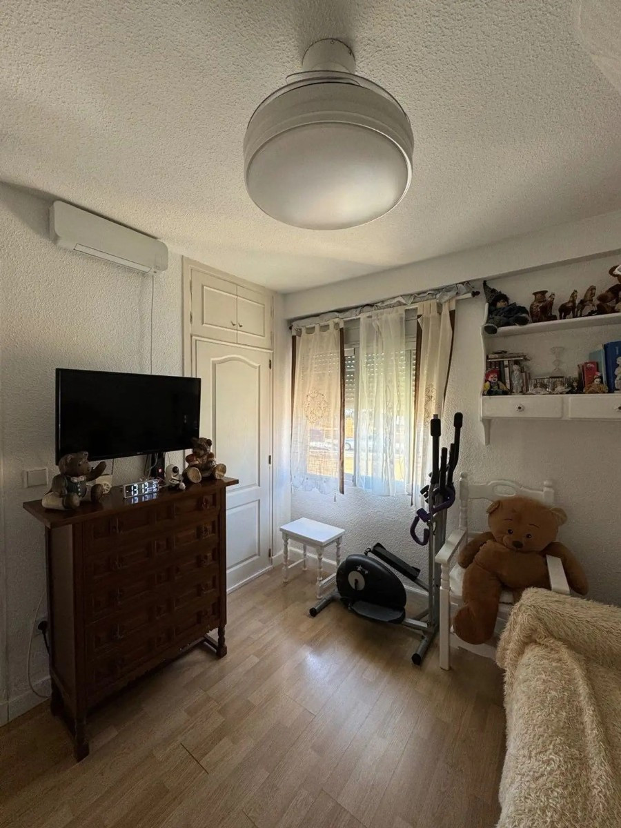 Se vende Apartamento Planta Media de 2 dormitorios en Costa Blanca, Alicante, España