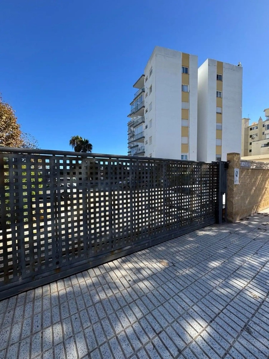 Se vende Apartamento Planta Media de 2 dormitorios en Costa Blanca, Alicante, España