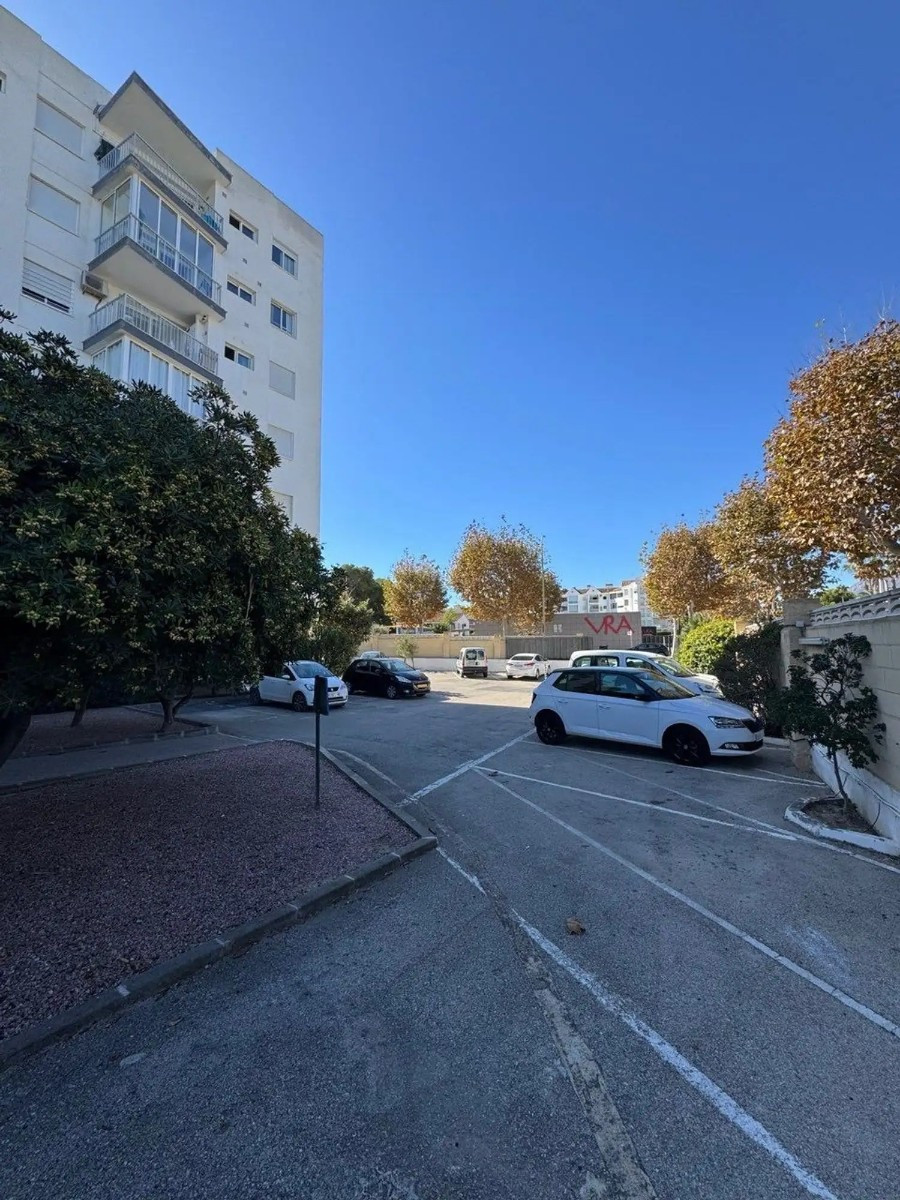 Se vende Apartamento Planta Media de 2 dormitorios en Costa Blanca, Alicante, España