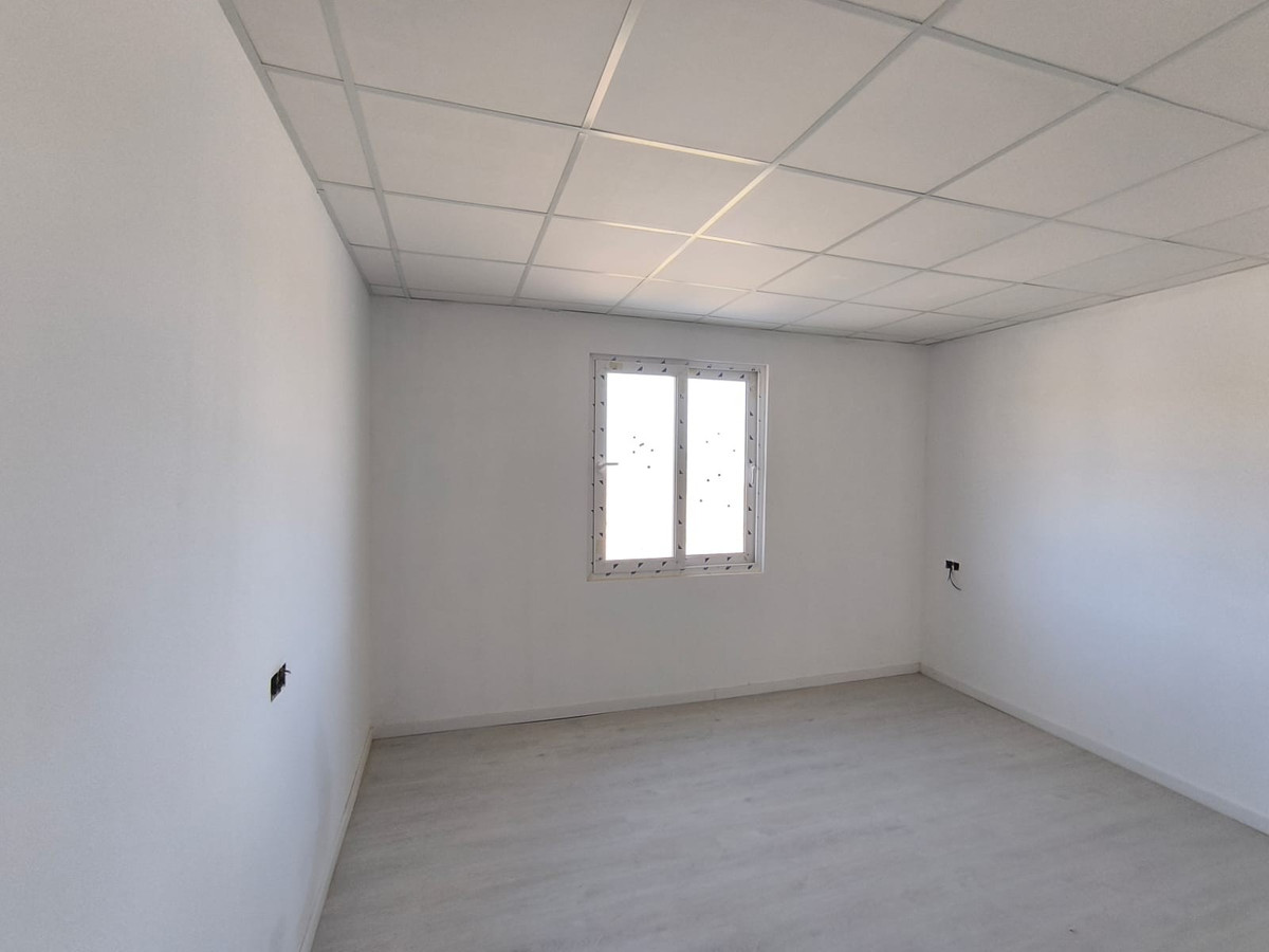 4 Bed Townhouse for sale in Pinoso Costa Blanca, Alicante, Spain