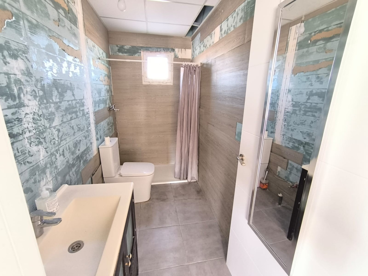 4 Bed Townhouse for sale in Pinoso Costa Blanca, Alicante, Spain
