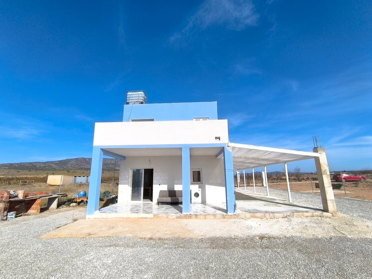 4 Bed Townhouse for sale in Pinoso Costa Blanca, Alicante, Spain