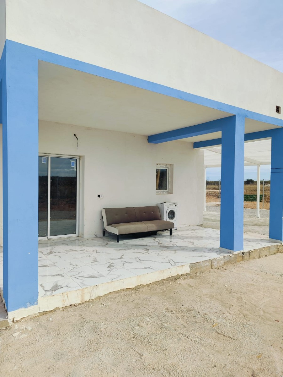 4 Bed Townhouse for sale in Pinoso Costa Blanca, Alicante, Spain