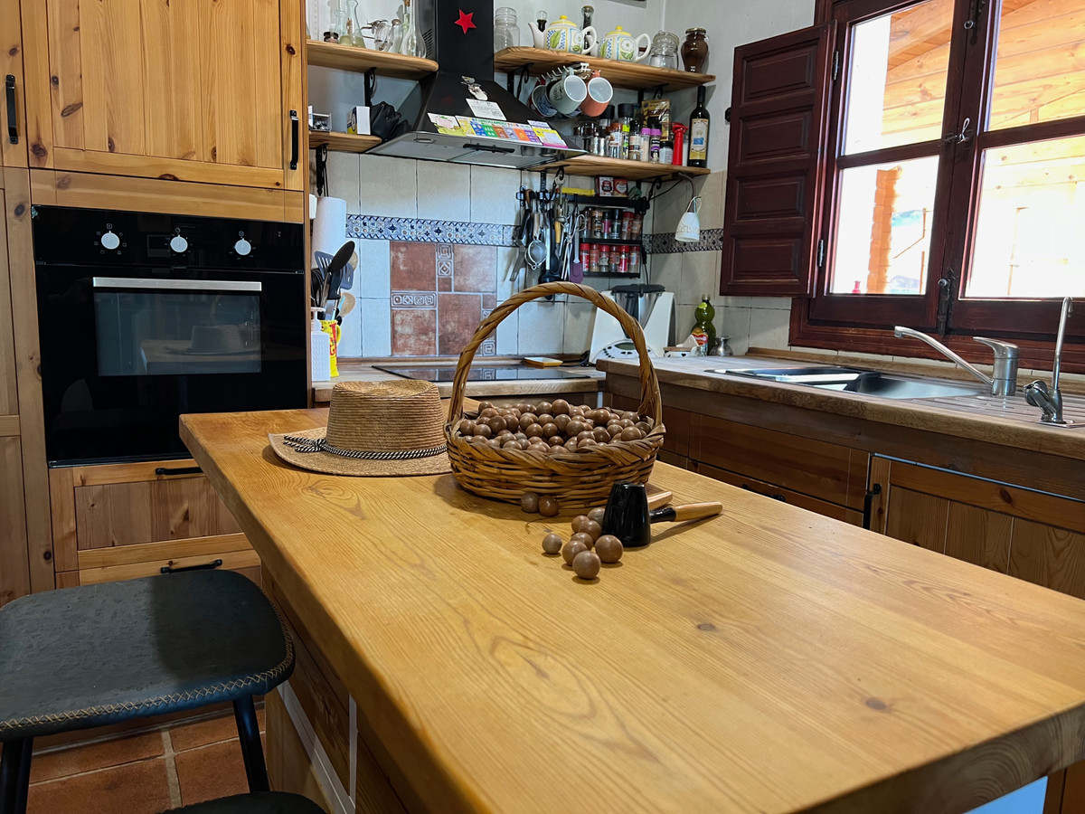 Se vende Villa - Chalet de 3 dormitorios en Costa Del Sol East, Málaga, España