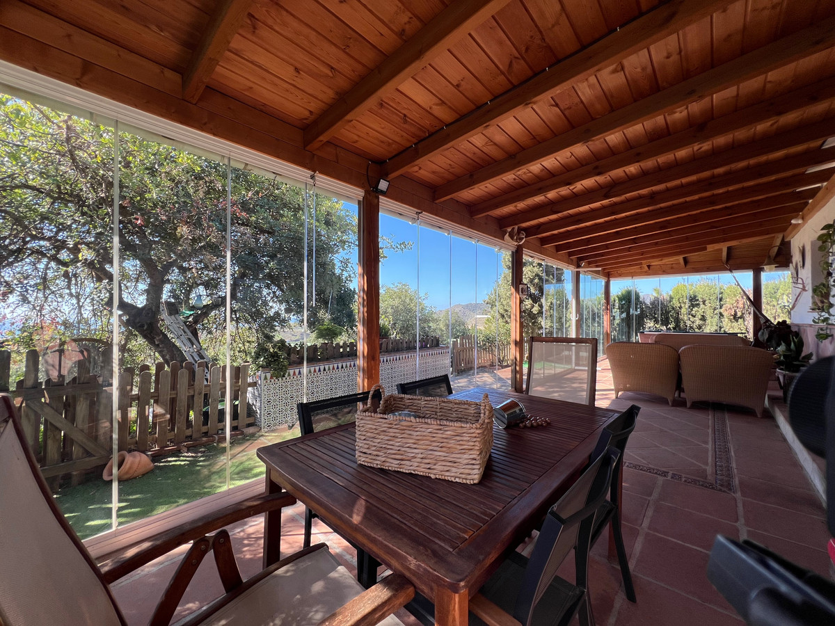 Se vende Villa - Chalet de 3 dormitorios en Costa Del Sol East, Málaga, España