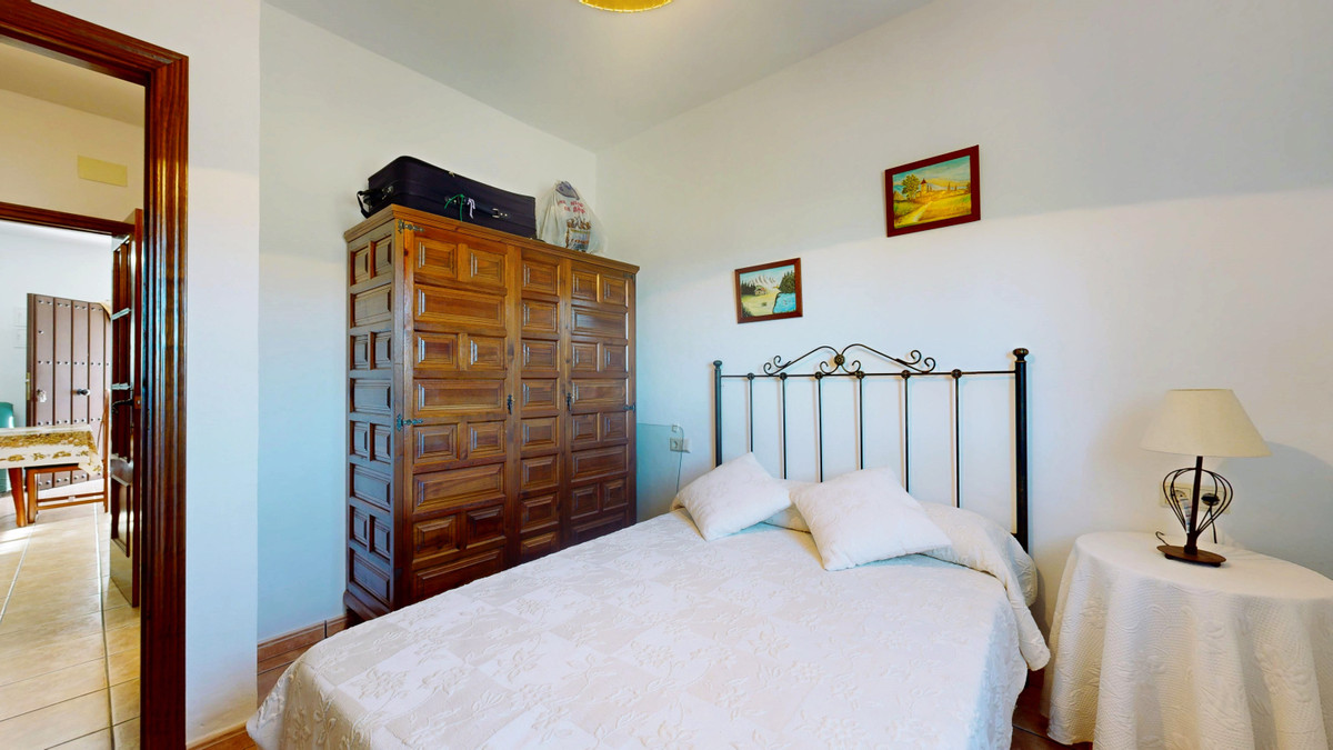 4 Bed Plots for sale in Ronda Costa Del Sol, Málaga, Spain