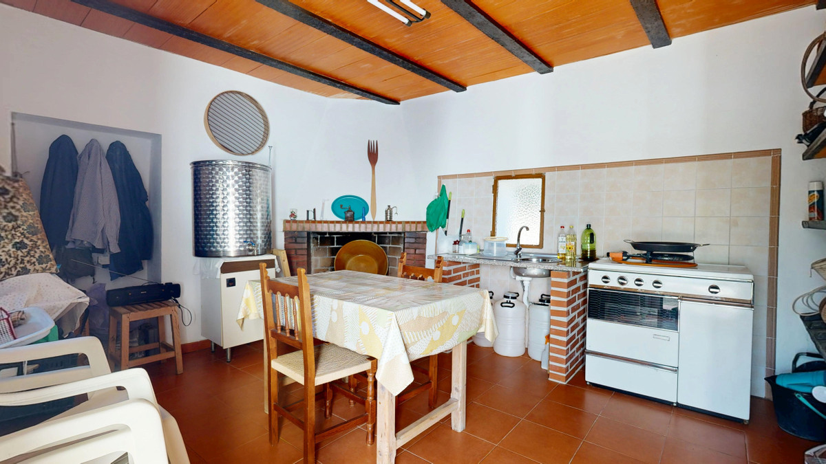 4 Bed Plots for sale in Ronda Costa Del Sol, Málaga, Spain