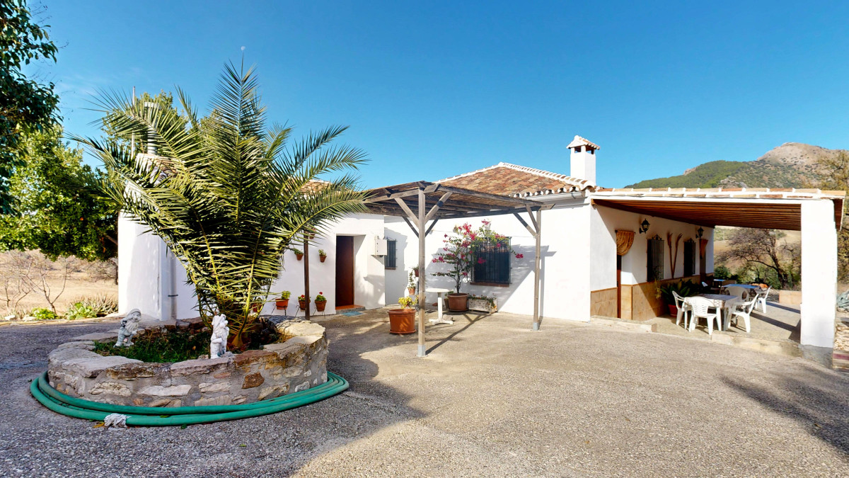4 Bed Plots for sale in Ronda Costa Del Sol, Málaga, Spain