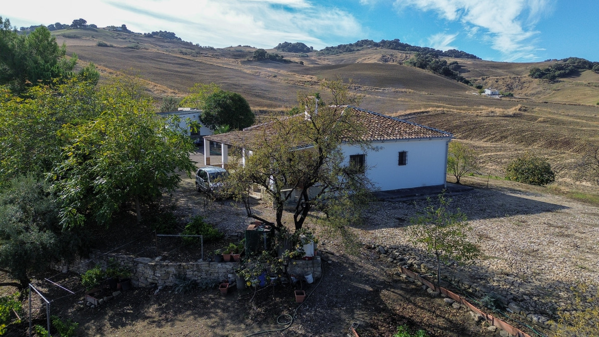 4 Bed Plots for sale in Ronda Costa Del Sol, Málaga, Spain