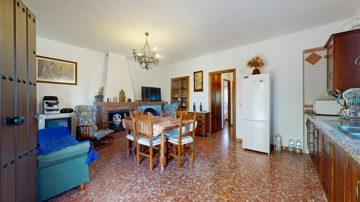 4 Bed Plots for sale in Ronda Costa Del Sol, Málaga, Spain