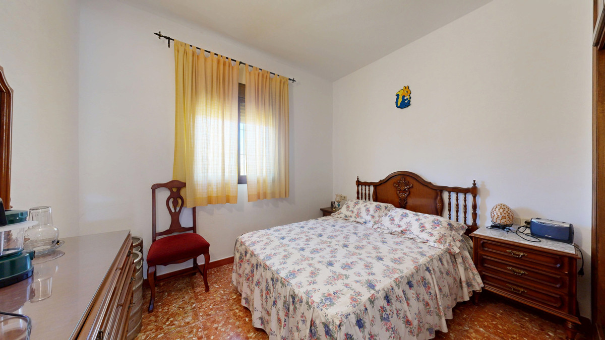 4 Bed Plots for sale in Ronda Costa Del Sol, Málaga, Spain