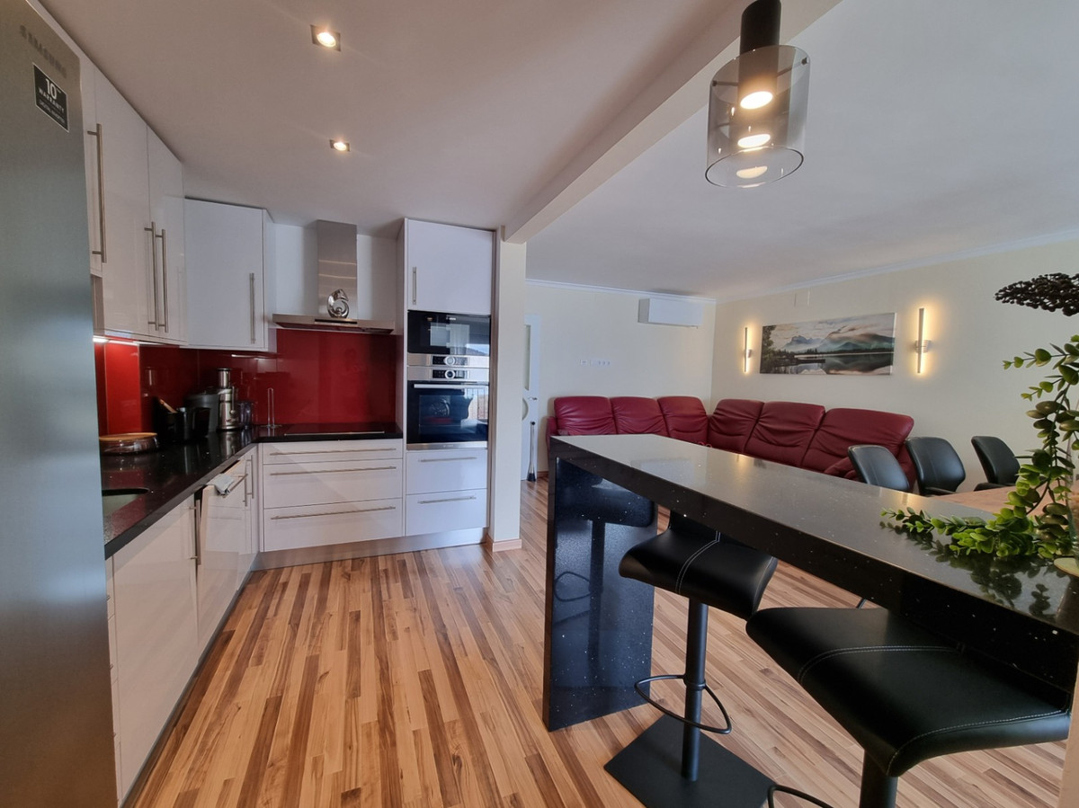 Se vende Apartamento Planta Media de 2 dormitorios en Costa Blanca, Alicante, España
