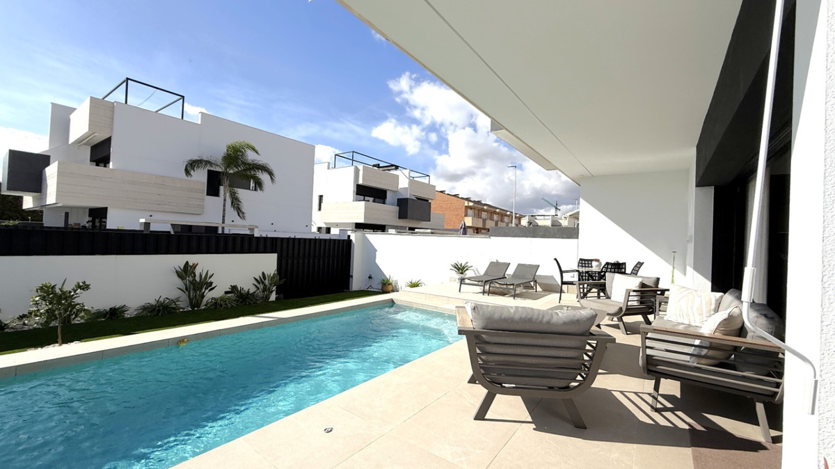 3 Bed Apartment for sale in Pilar De La Horadada Costa Blanca, Alicante, Spain