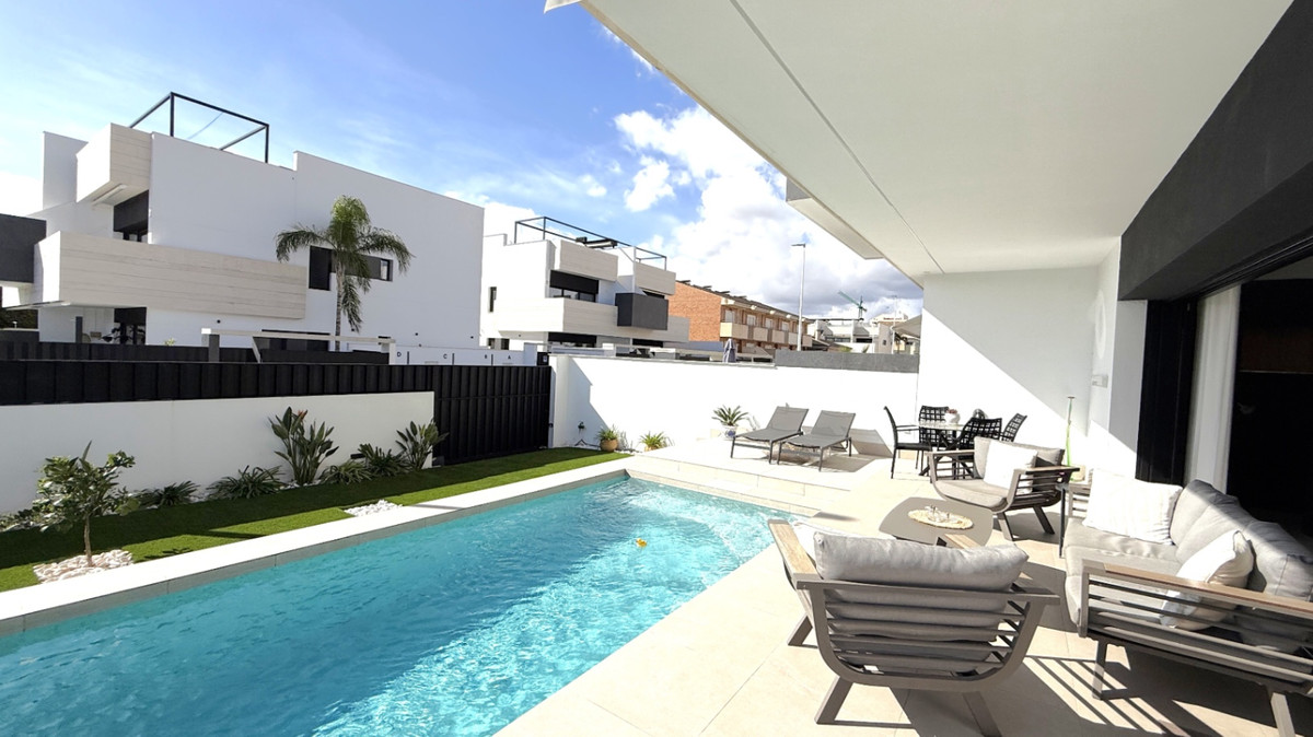 3 Bed Apartment for sale in Pilar De La Horadada Costa Blanca, Alicante, Spain