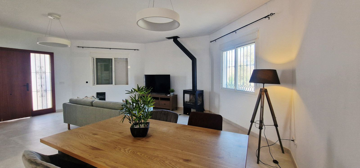 3 Bed Townhouse for sale in Arenas Costa Del Sol East, Málaga, Spain
