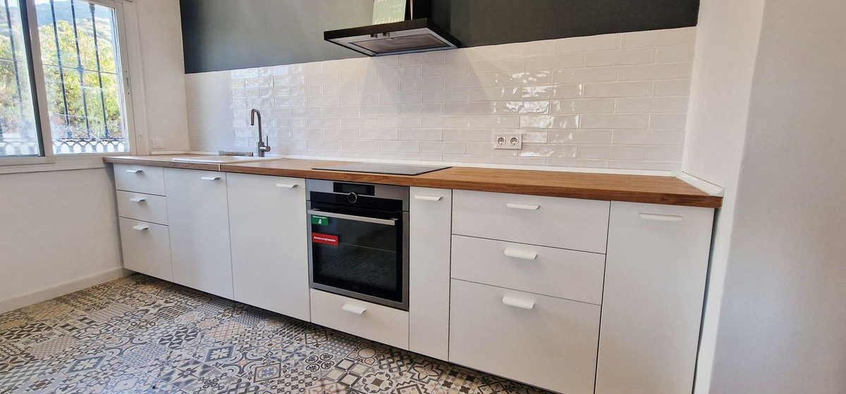 3 Bed Townhouse for sale in Arenas Costa Del Sol East, Málaga, Spain