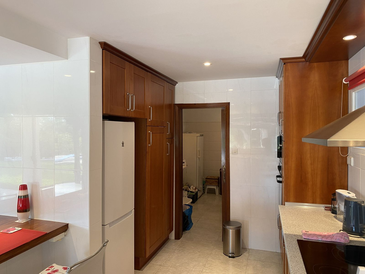 Se vende Villa - Chalet de 4 dormitorios en Costa Del Sol, Málaga, España