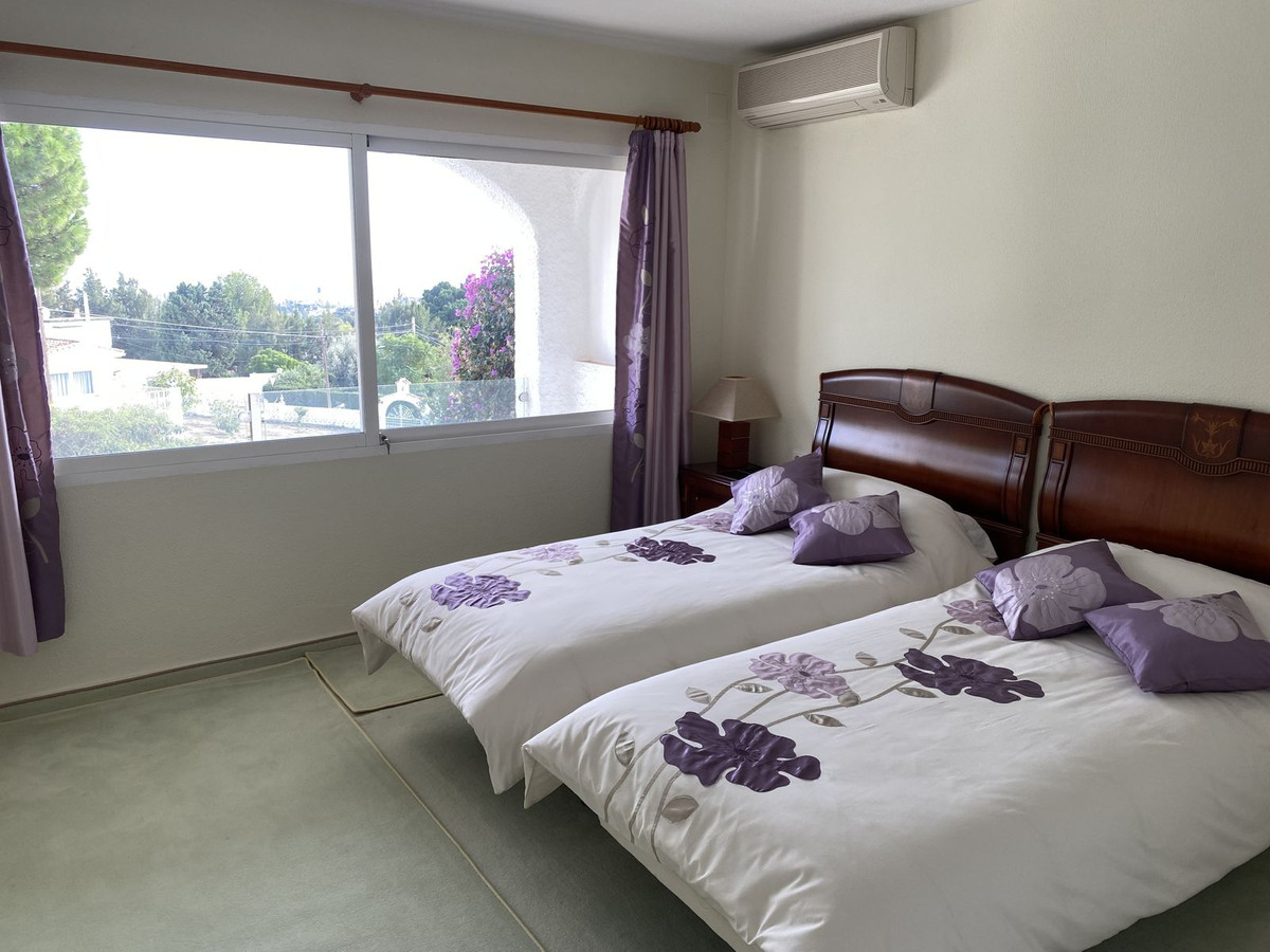 Se vende Villa - Chalet de 4 dormitorios en Costa Del Sol, Málaga, España