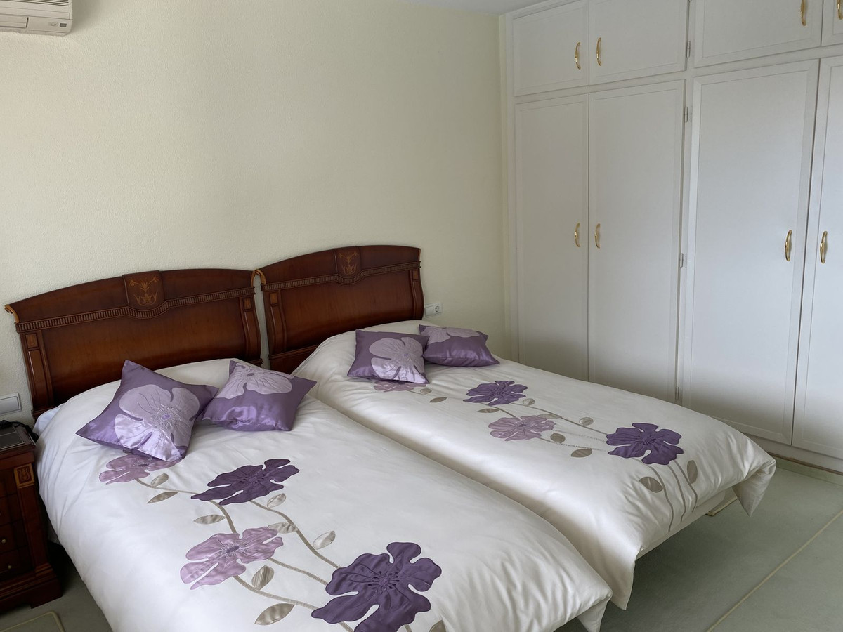 Se vende Villa - Chalet de 4 dormitorios en Costa Del Sol, Málaga, España