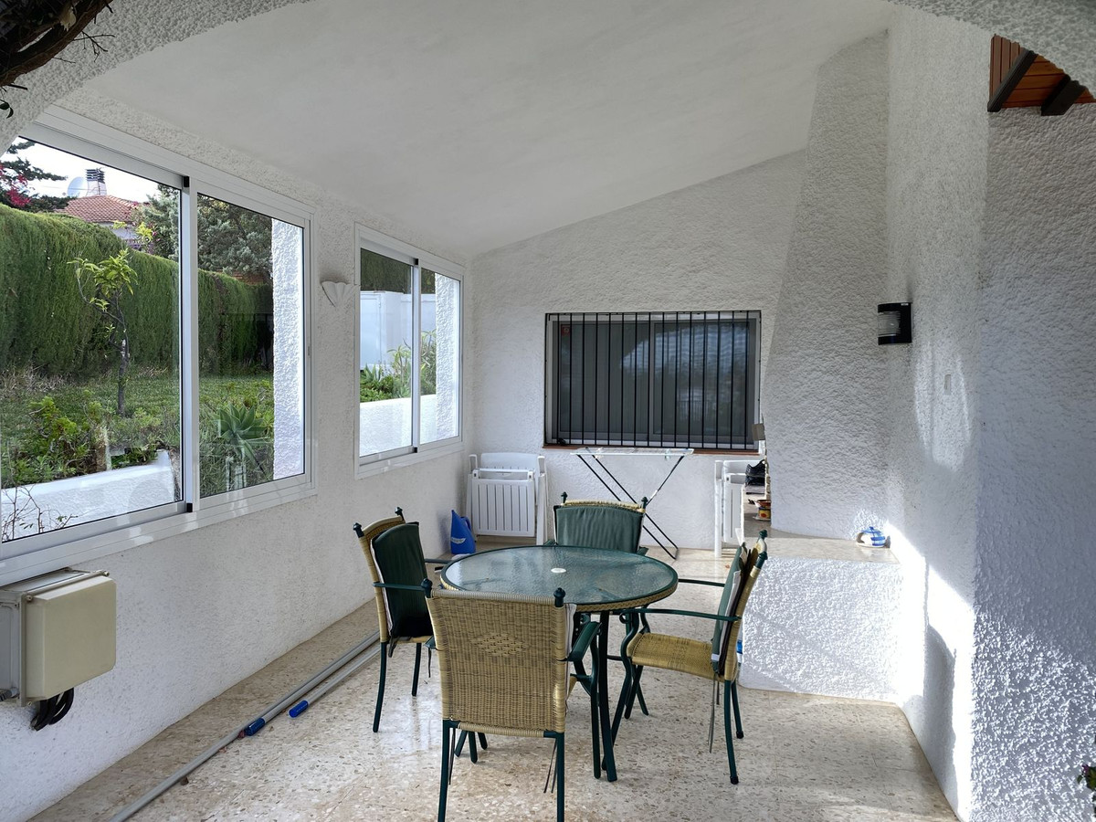 Se vende Villa - Chalet de 4 dormitorios en Costa Del Sol, Málaga, España