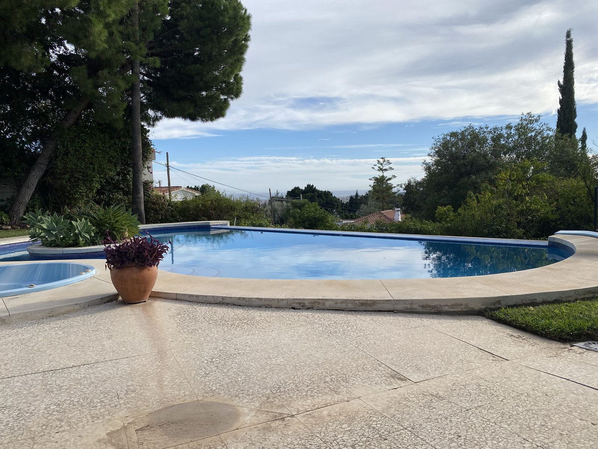 Se vende Villa - Chalet de 4 dormitorios en Costa Del Sol, Málaga, España