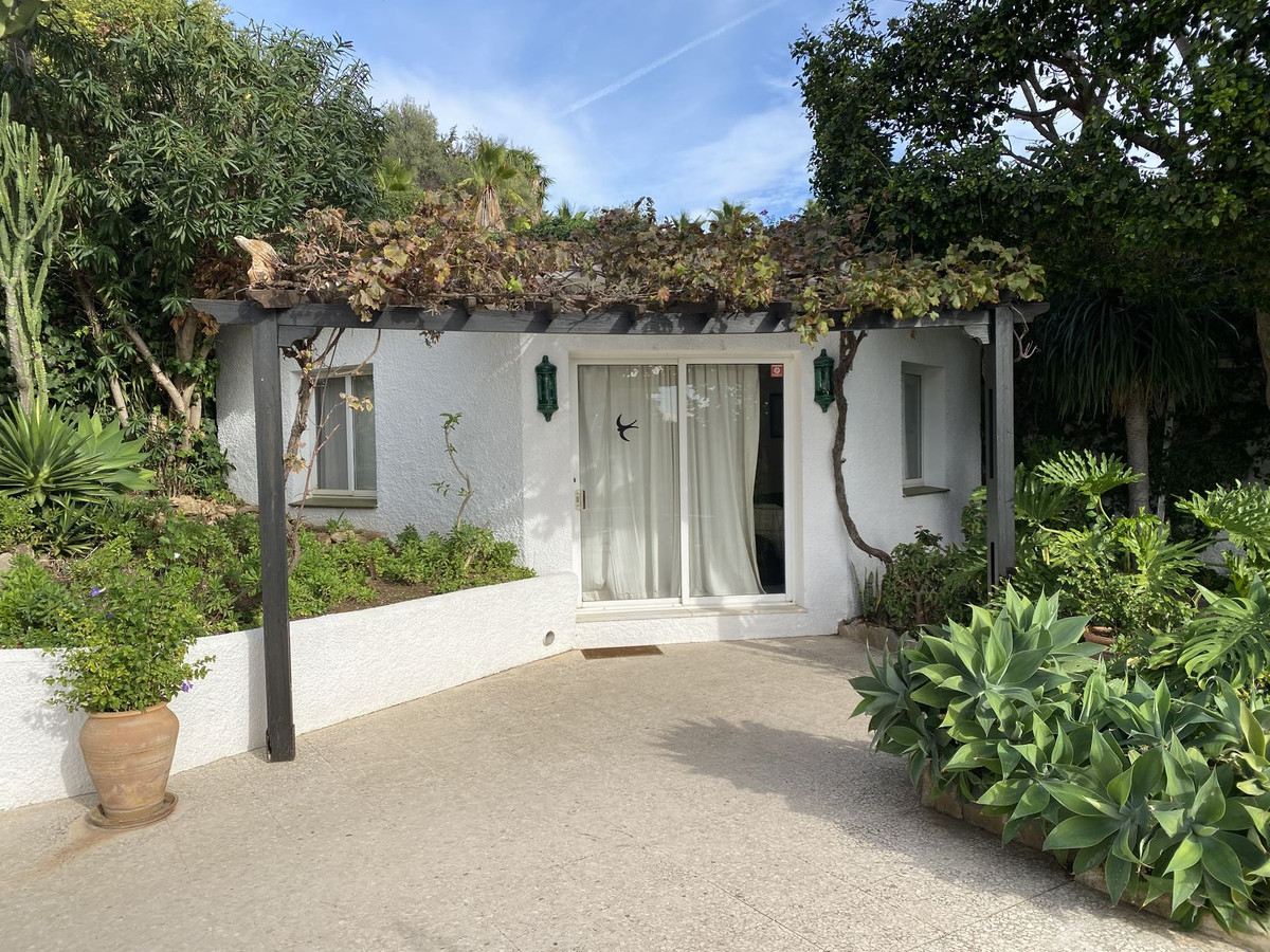 Se vende Villa - Chalet de 4 dormitorios en Costa Del Sol, Málaga, España