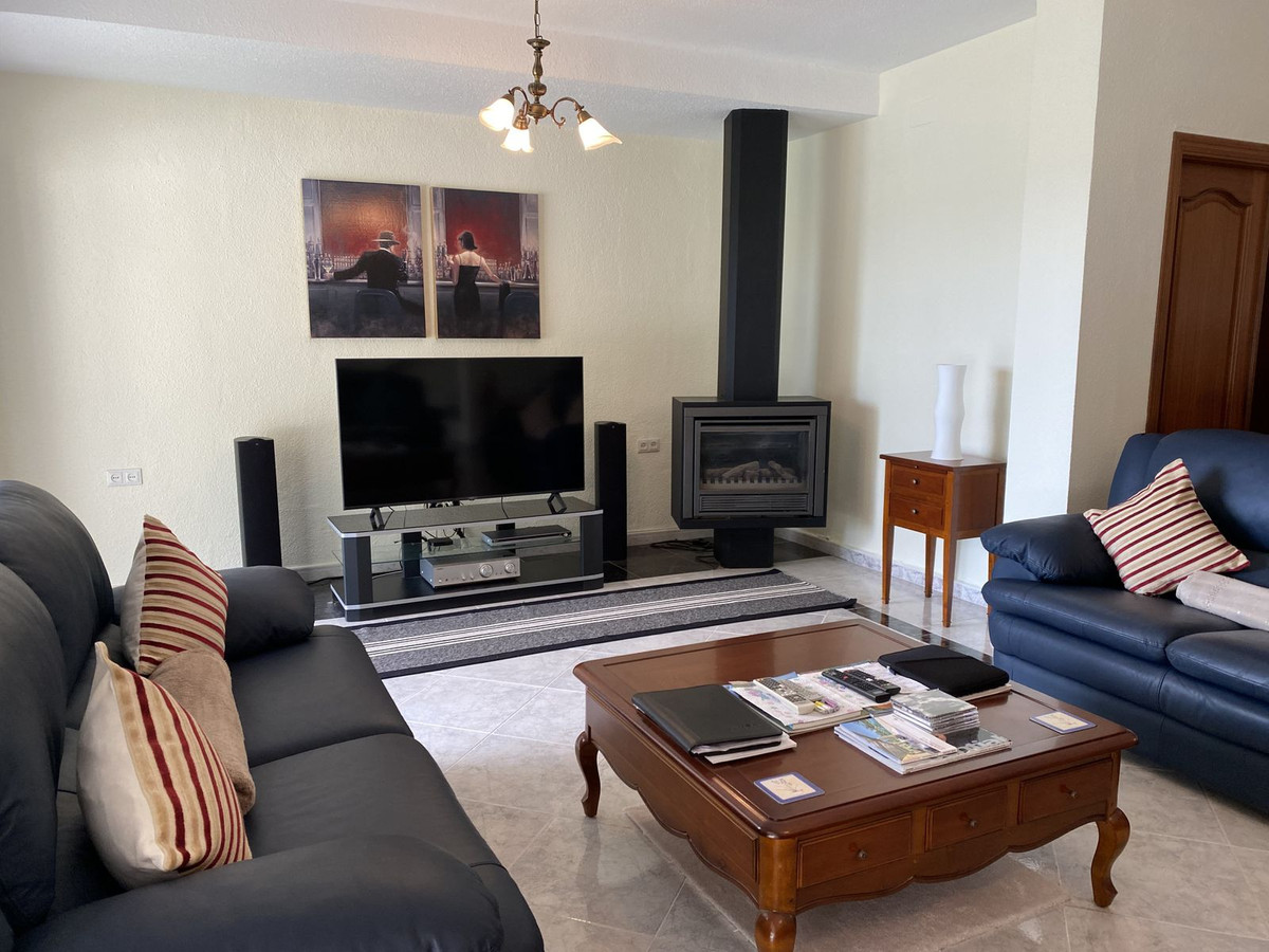 Se vende Villa - Chalet de 4 dormitorios en Costa Del Sol, Málaga, España
