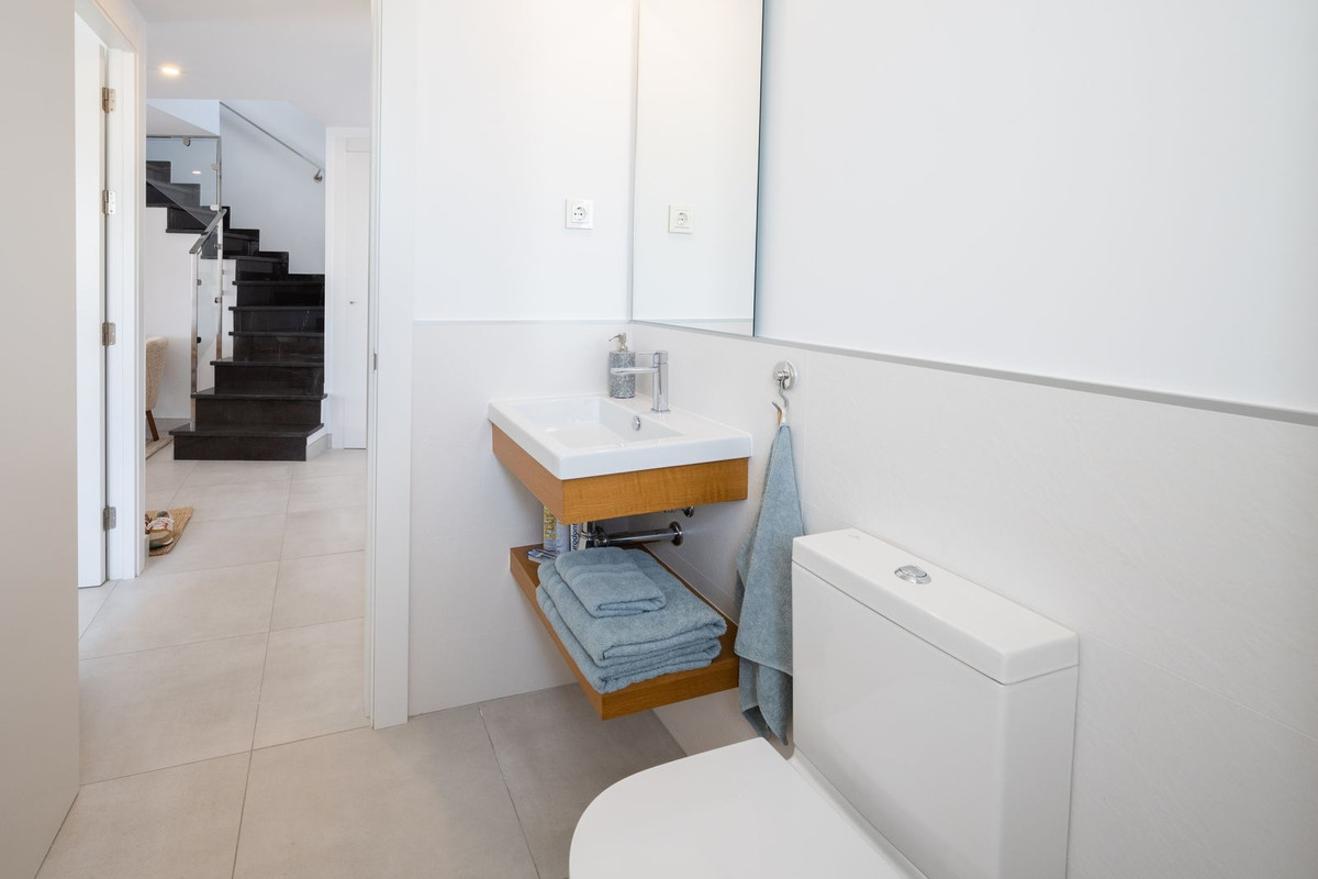 3 Bed Apartment for sale in Altos De Los Monteros Costa Del Sol, Málaga, Spain