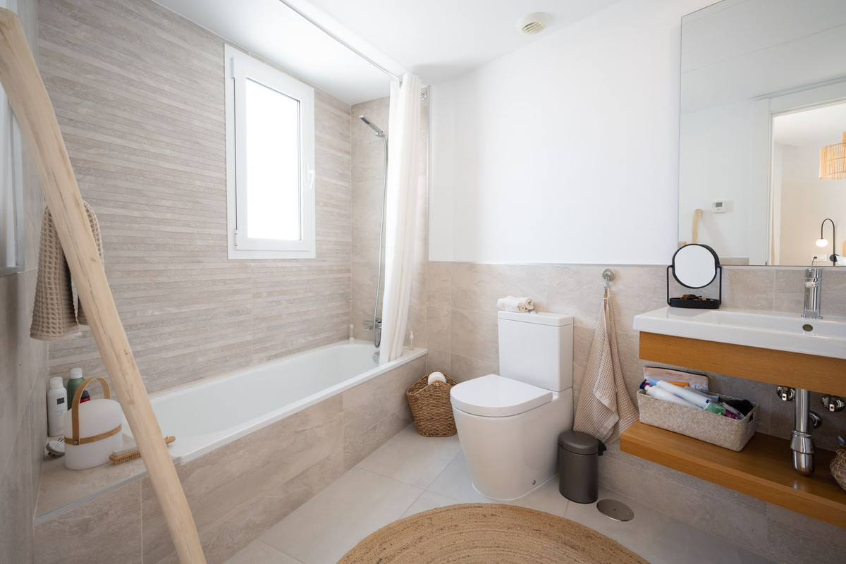 3 Bed Apartment for sale in Altos De Los Monteros Costa Del Sol, Málaga, Spain