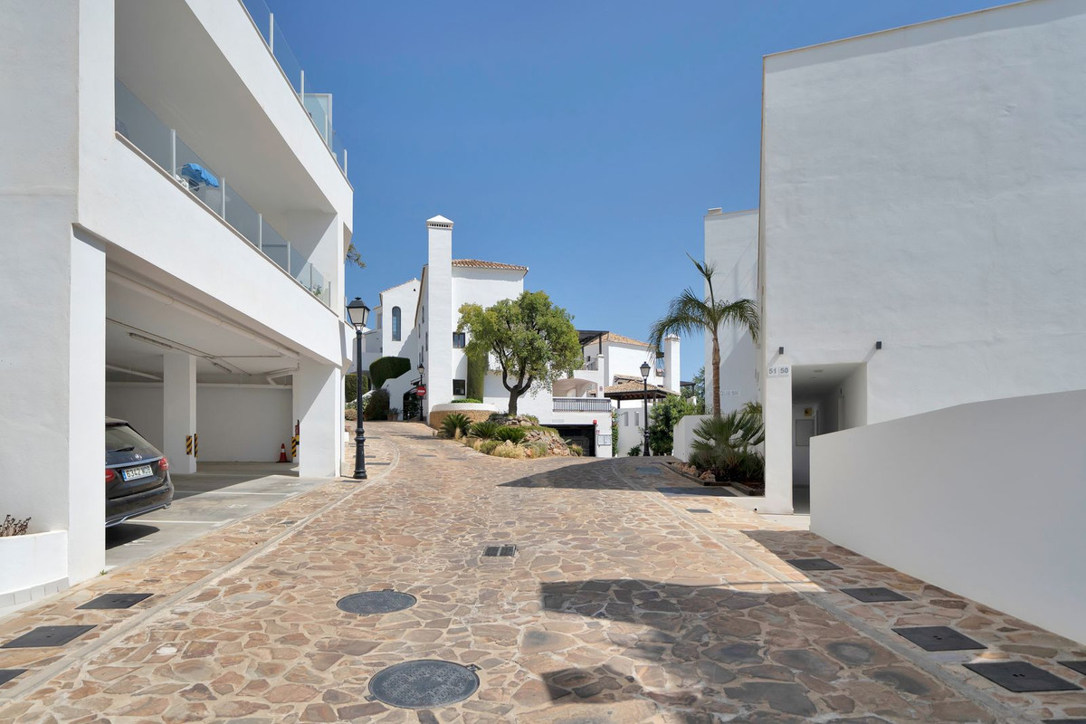 3 Bed Apartment for sale in Altos De Los Monteros Costa Del Sol, Málaga, Spain