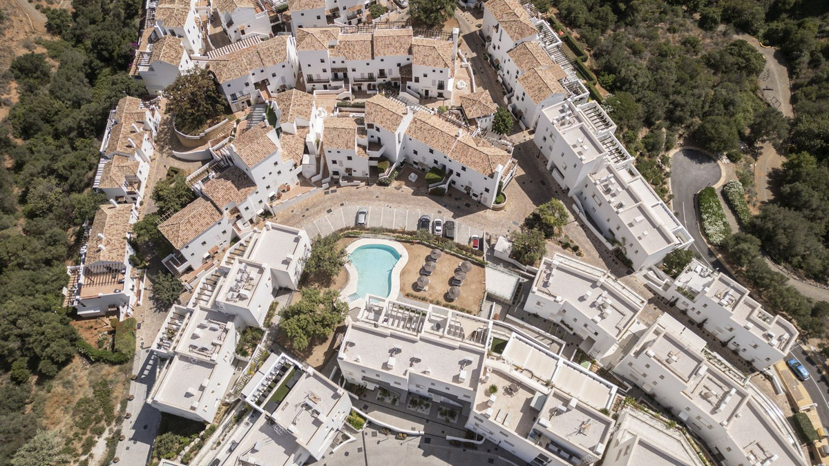 3 Bed Apartment for sale in Altos De Los Monteros Costa Del Sol, Málaga, Spain
