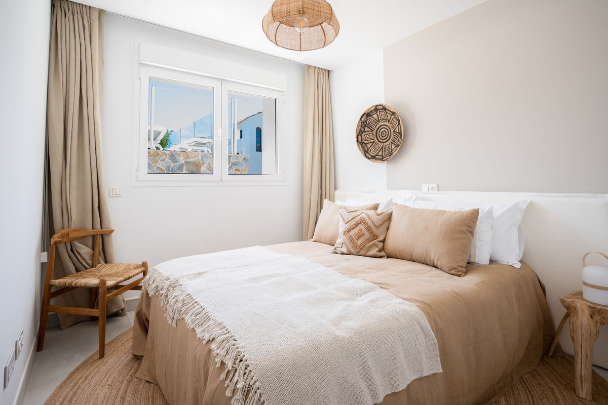 3 Bed Apartment for sale in Altos De Los Monteros Costa Del Sol, Málaga, Spain