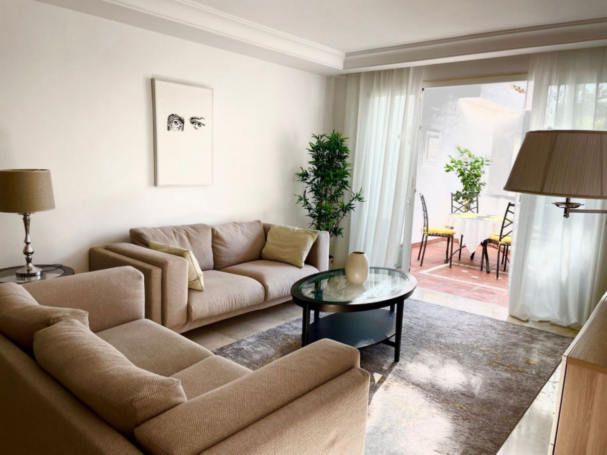2 Bed Apartment for sale in Nueva Andalucía Costa Del Sol, Málaga, Spain