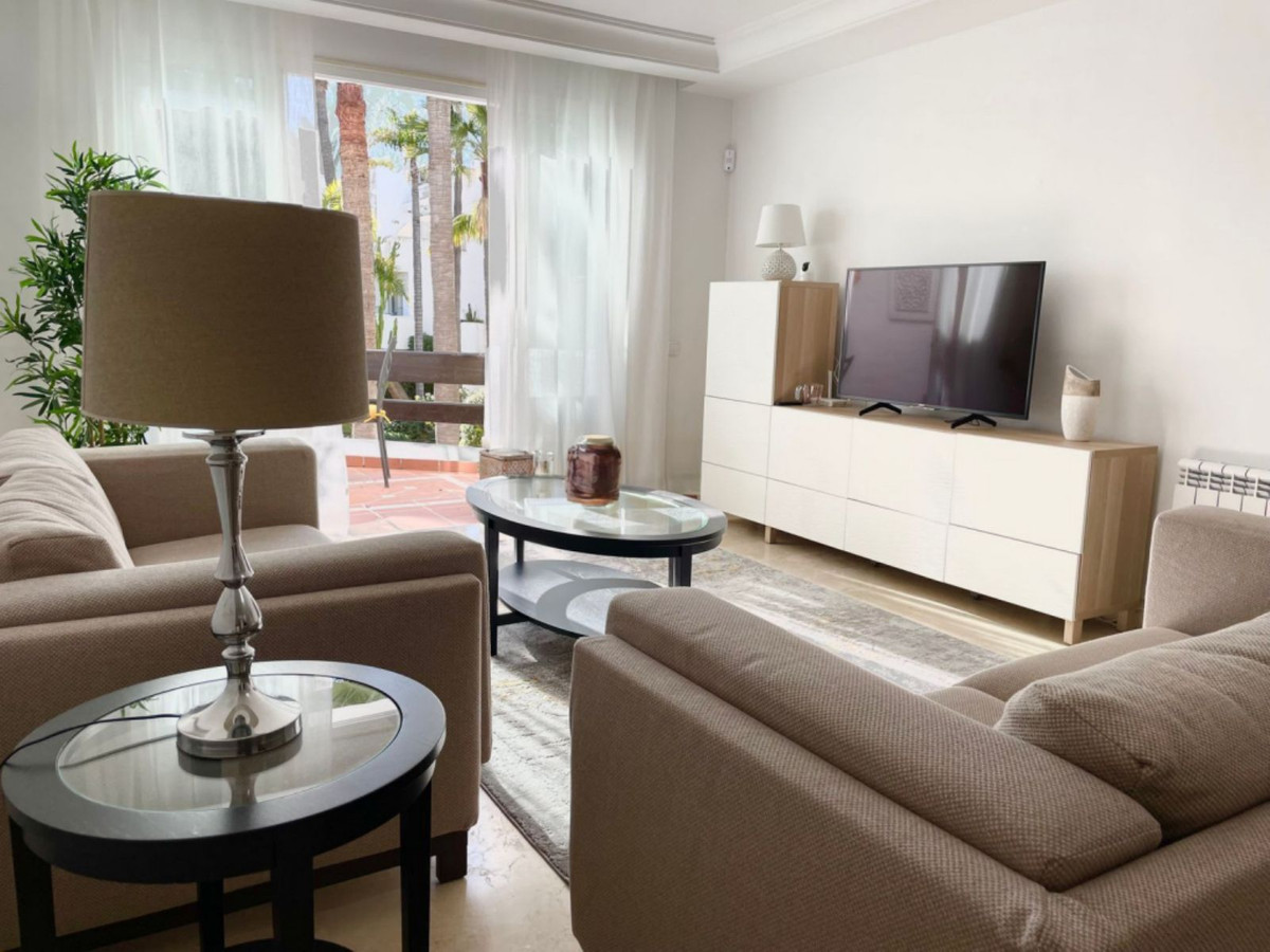 2 Bed Apartment for sale in Nueva Andalucía Costa Del Sol, Málaga, Spain