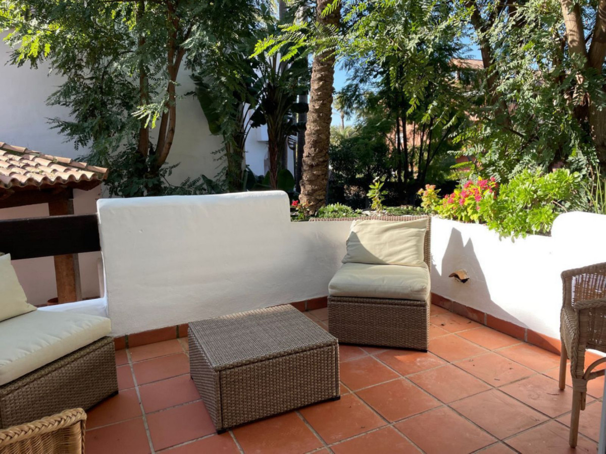 2 Bed Apartment for sale in Nueva Andalucía Costa Del Sol, Málaga, Spain