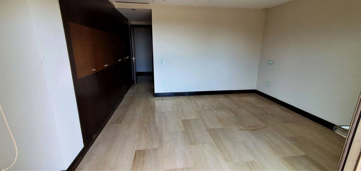 3 Bed Apartment for sale in Benahavís Costa Del Sol, Málaga, Spain
